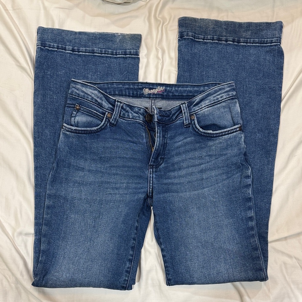 Women’s Wrangler Flared Denim Jeans